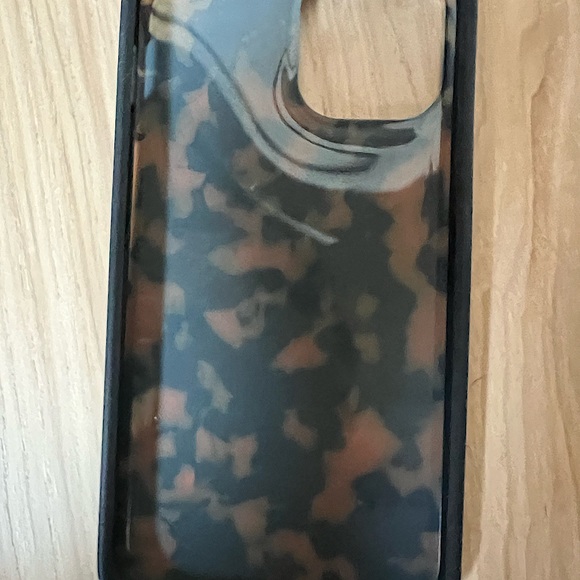 Brand new iPhone 6, leopard print cell phone case. - Picture 2 of 2
